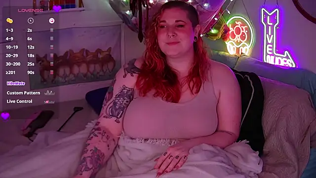 Snapshot of opalreigning chatting on February 25, 2026, 10:03 am opalreigning online show from February 25, 2026, 10:03 am