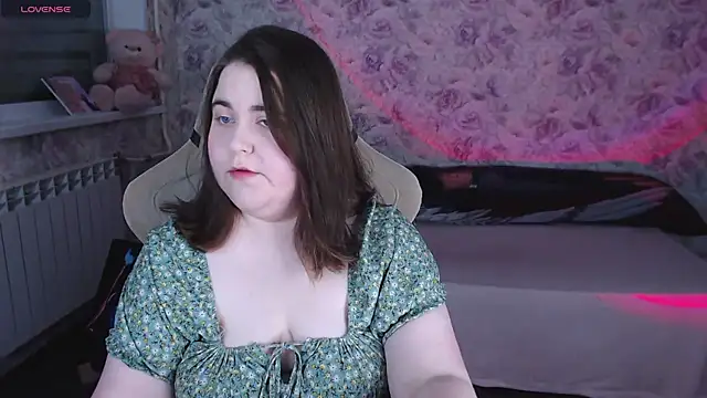 Estelle Hicks online show from May 10, 2026, 7:08 pm