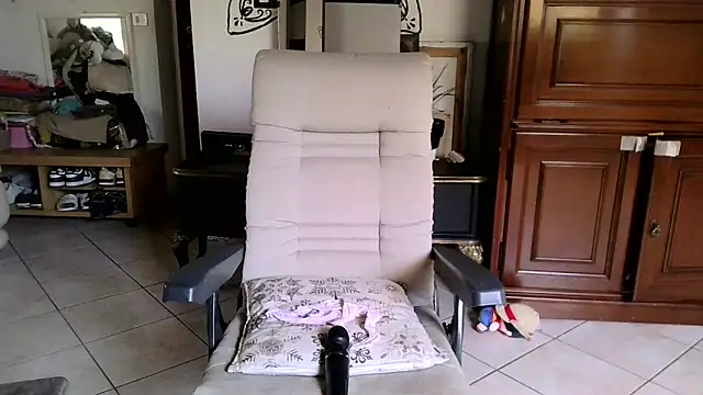 Snapshot of Emily_Posh chatting on June 15, 2026, 9:44 am Emily Posh online show from June 15, 2026, 9:44 am