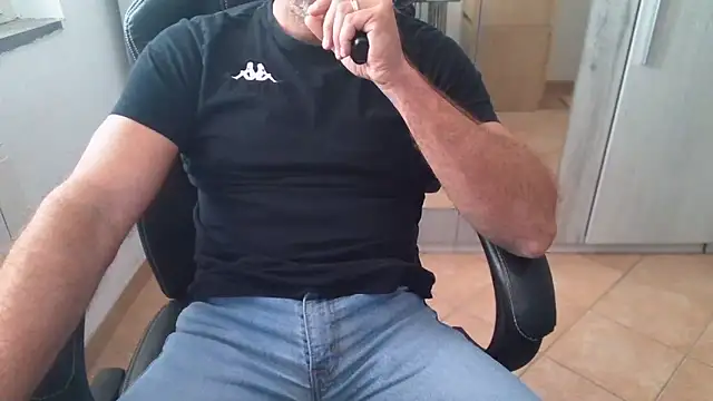 cocco1980xxxx online show from March 24, 2026, 7:35 am