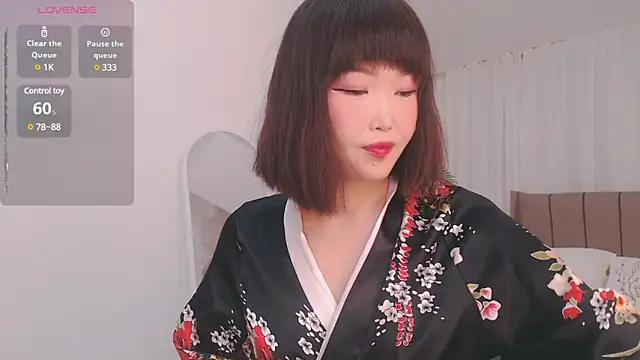 TumiLio online show from January 2, 2025, 4:52 am