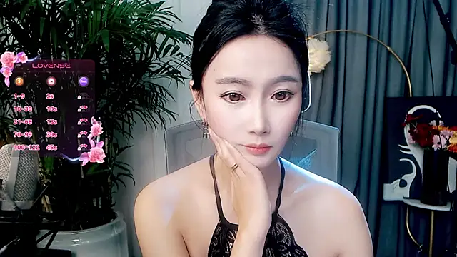 FeiFei-babe online show from November 18, 2025, 8:19 am