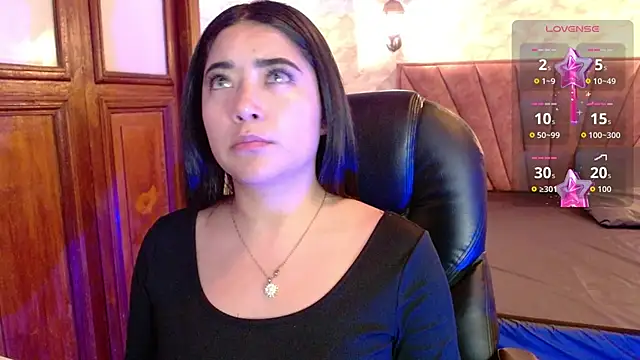 Snapshot of Susy_thomson chatting on October 28, 2025, 1:42 am Susy thomson online show from October 28, 2025, 1:42 am