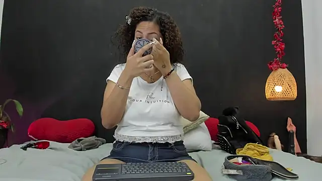 Snapshot of Luna_smit08 chatting on June 16, 2026, 8:55 pm Luna smit08 online show from June 16, 2026, 8:55 pm