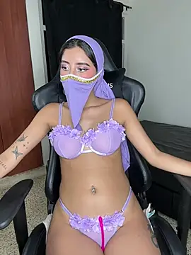 Snapshot of Dalia_asad chatting on December 22, 2024, 6:28 am Dalia asad online show from December 22, 2024, 6:28 am