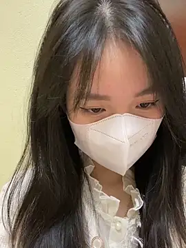 minmin2kk5 online show from February 8, 2025, 3:21 pm