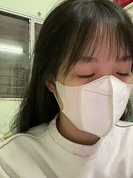 minmin2kk5 online show from March 17, 2025, 7:13 am