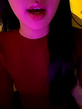 minmin2kk5 online show from November 3, 2025, 3:08 am