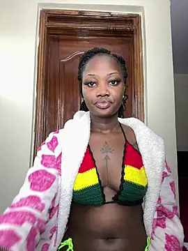 Snapshot of Queen_Arnah254 chatting on May 7, 2026, 9:58 am Queen Arnah254 online show from May 7, 2026, 9:58 am