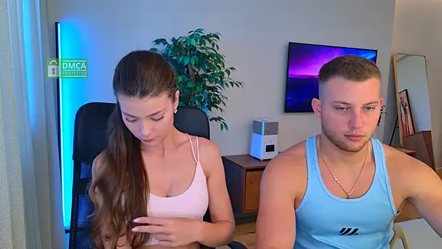 Snapshot of Jony_and_Jessica chatting on June 18, 2026, 4:35 am Jony and Jessica online show from June 18, 2026, 4:35 am