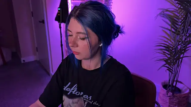  vixenp online show from November 30, 2025, 6:23 pm