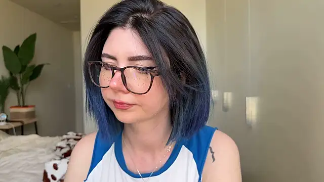 Snapshot of _vixenp chatting on June 5, 2026, 5:40 pm vixenp online show from June 5, 2026, 5:40 pm