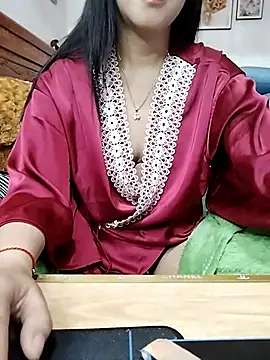 Snapshot of cream1299 chatting on February 24, 2025, 9:31 pm cream1299 online show from February 24, 2025, 9:31 pm