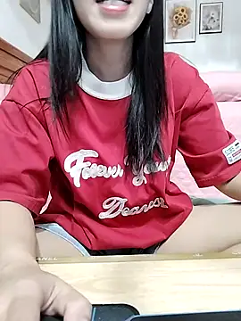Snapshot of cream1299 chatting on October 13, 2025, 7:52 am cream1299 online show from October 13, 2025, 7:52 am