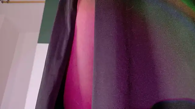 Sam-cekot online show from April 16, 2026, 9:39 pm