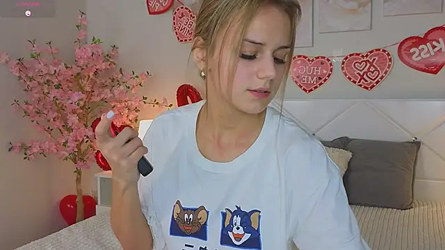 Wendy D0ll online show from February 12, 2025, 9:33 pm