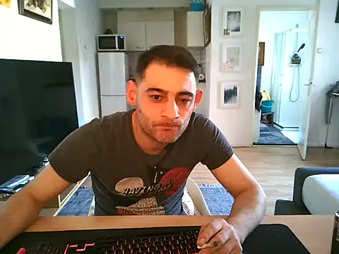 Snapshot of mihaimichael chatting on May 1, 2026, 3:49 pm mihaimichael online show from May 1, 2026, 3:49 pm