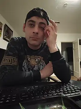 Snapshot of mihaimichael chatting on June 15, 2026, 12:57 am mihaimichael online show from June 15, 2026, 12:57 am