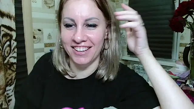 Snapshot of TherestlessKitty chatting on June 14, 2026, 2:24 am TherestlessKitty online show from June 14, 2026, 2:24 am