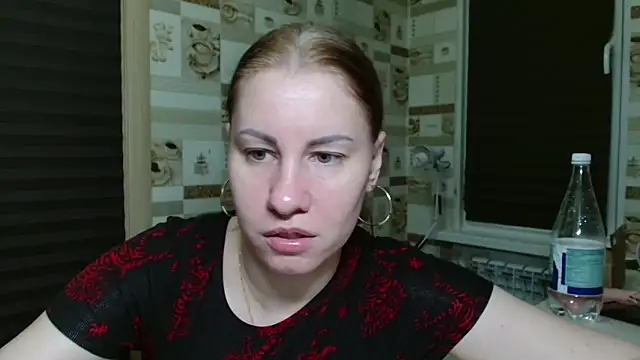 Snapshot of TherestlessKitty chatting on June 17, 2026, 10:21 pm TherestlessKitty online show from June 17, 2026, 10:21 pm