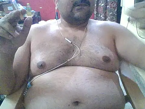 ARYANAVAILABLE online show from March 3, 2026, 9:10 pm