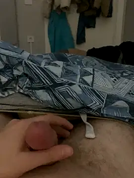 Snapshot of Erenn34 chatting on November 10, 2025, 11:04 pm Erenn34 online show from November 10, 2025, 11:04 pm