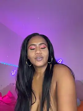 Snapshot of AlisonHoot69 chatting on May 25, 2026, 1:00 am AlisonHoot69 online show from May 25, 2026, 1:00 am