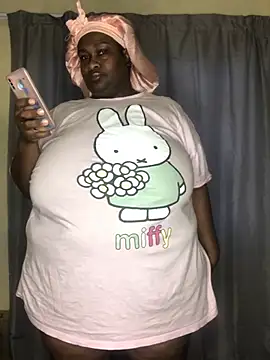 Snapshot of bustytitsxxx chatting on June 20, 2026, 3:15 pm bustytitsxxx online show from June 20, 2026, 3:15 pm