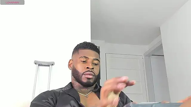 Snapshot of Makonneen chatting on June 6, 2026, 10:25 pm Makonneen online show from June 6, 2026, 10:25 pm