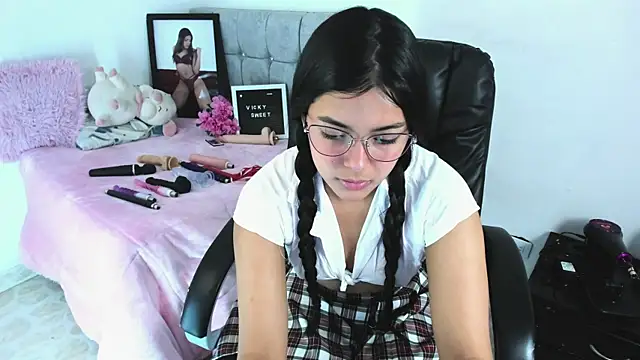 Snapshot of _Vicky_sweet chatting on March 13, 2025, 7:17 pm Vicky sweet online show from March 13, 2025, 7:17 pm