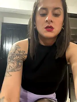 Snapshot of Alice_milf_ chatting on September 22, 2025, 11:12 am Alice milf online show from September 22, 2025, 11:12 am
