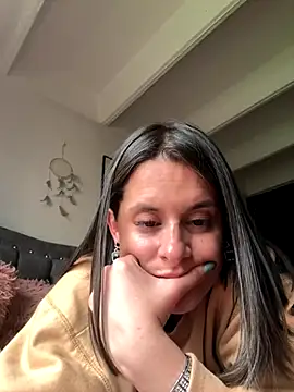 Alice milf  online show from November 26, 2025, 7:26 pm