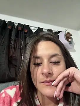 Alice milf  online show from March 22, 2026, 11:13 am