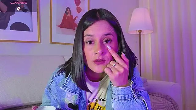 Alice milf  online show from March 28, 2026, 3:11 pm