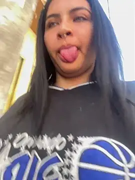  luna torres online show from February 28, 2026, 12:50 pm