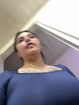  luna torres online show from May 18, 2026, 12:11 pm