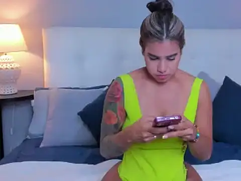 SaraaJhonsonn online show from January 24, 2025, 7:07 pm