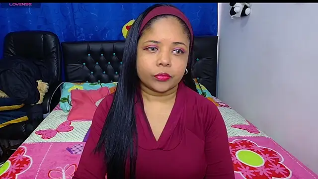 Melikasweetz online show from May 19, 2026, 3:40 pm