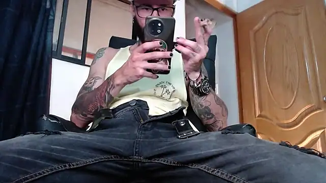 Snapshot of ren_stipee chatting on February 20, 2025, 5:44 am ren stipee online show from February 20, 2025, 5:44 am