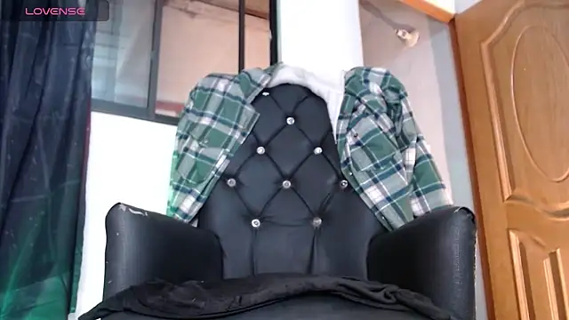 Snapshot of ren_stipee chatting on March 5, 2025, 6:54 am ren stipee online show from March 5, 2025, 6:54 am