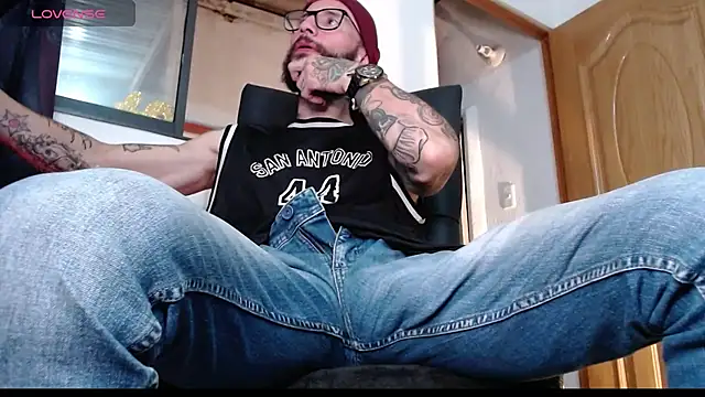 Snapshot of ren_stipee chatting on March 15, 2025, 6:14 am ren stipee online show from March 15, 2025, 6:14 am