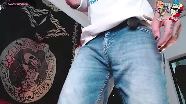 Snapshot of ren_stipee chatting on September 24, 2025, 10:35 pm ren stipee online show from September 24, 2025, 10:35 pm