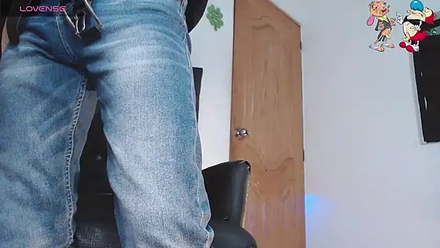 Snapshot of ren_stipee chatting on November 4, 2025, 11:37 pm ren stipee online show from November 4, 2025, 11:37 pm