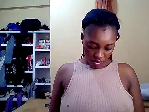Snapshot of Zara_Twilight chatting on December 20, 2025, 10:11 am Zara Twilight online show from December 20, 2025, 10:11 am