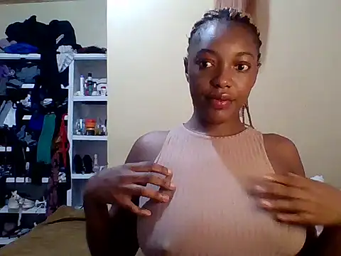 Snapshot of Zara_Twilight chatting on January 6, 2026, 10:12 pm Zara Twilight online show from January 6, 2026, 10:12 pm