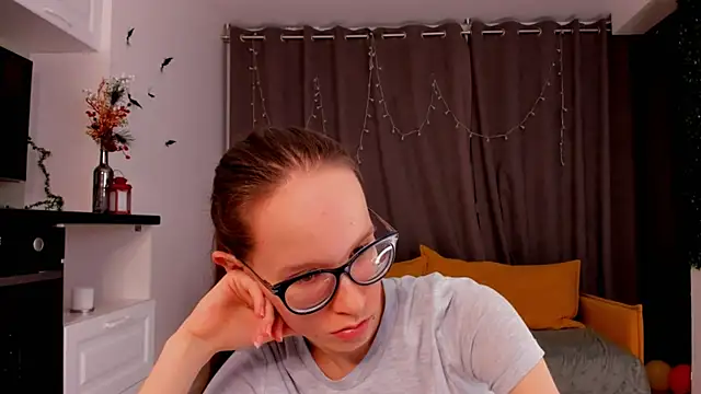 Snapshot of BettyBrowni chatting on January 29, 2025, 10:11 pm BettyBrowni online show from January 29, 2025, 10:11 pm
