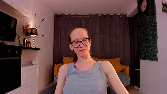 Snapshot of BettyBrowni chatting on February 5, 2025, 4:03 pm BettyBrowni online show from February 5, 2025, 4:03 pm