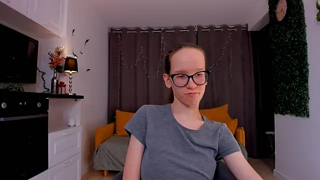 Snapshot of BettyBrowni chatting on February 7, 2025, 1:36 am BettyBrowni online show from February 7, 2025, 1:36 am