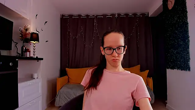 Snapshot of BettyBrowni chatting on February 9, 2025, 4:07 pm BettyBrowni online show from February 9, 2025, 4:07 pm