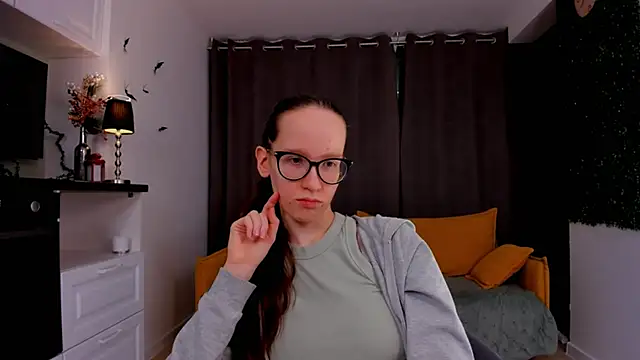 Snapshot of BettyBrowni chatting on February 16, 2025, 1:25 am BettyBrowni online show from February 16, 2025, 1:25 am